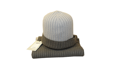 Cashmere twinset (Scarf and hat)