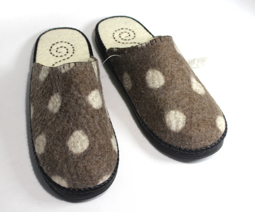 Mongolian felt slipper made by handmade