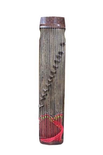 Big yataga with 13 strings. Decorated with flower ornaments. Synthetic strings.
